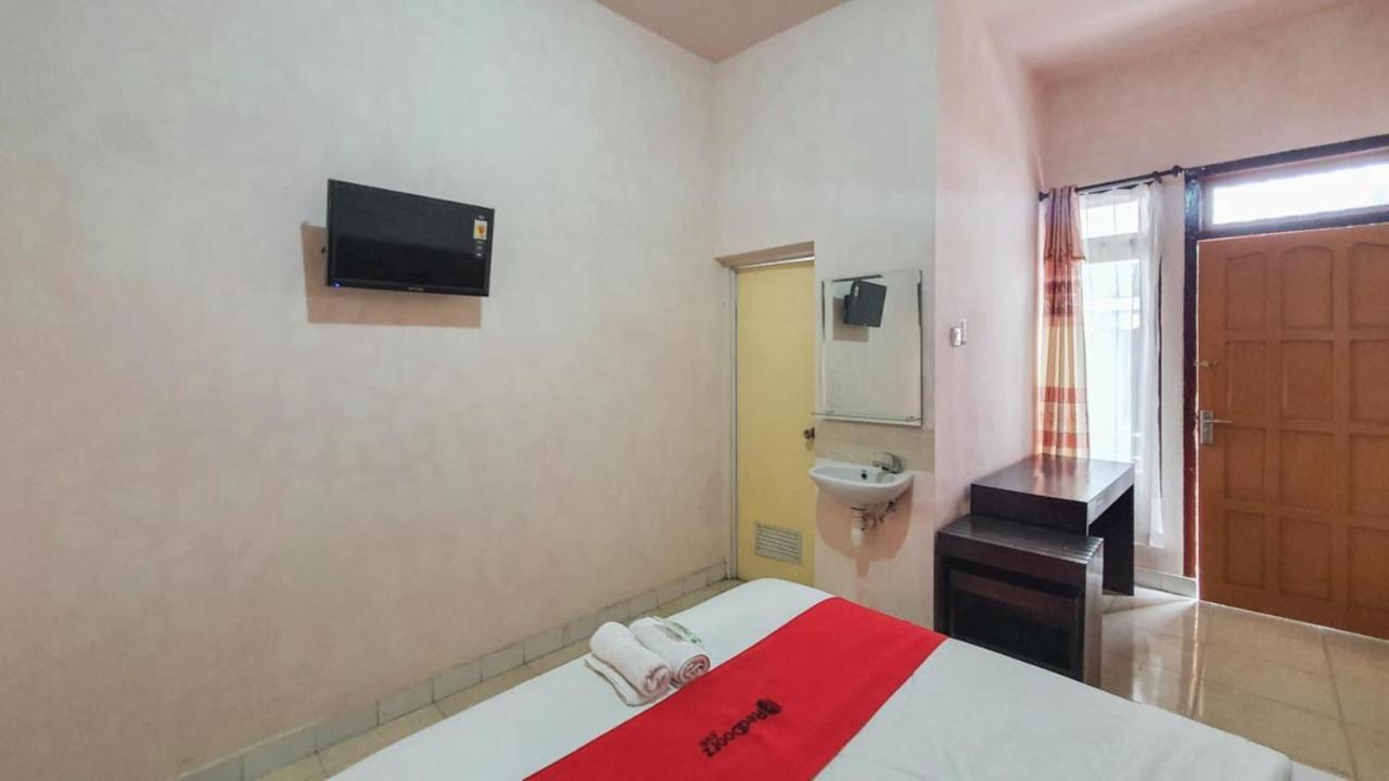 Reddoorz At Pujon Malang Hotel Batu  Ngoại thất bức ảnh