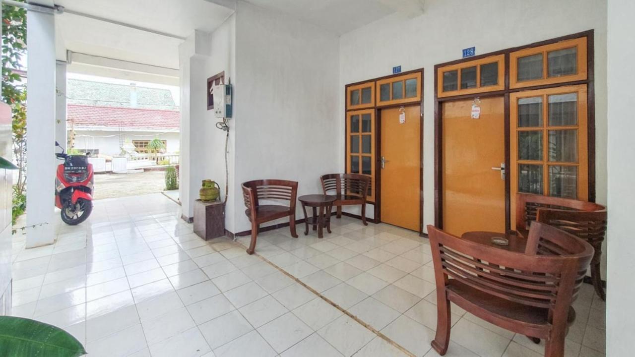 Reddoorz At Pujon Malang Hotel Batu  Ngoại thất bức ảnh