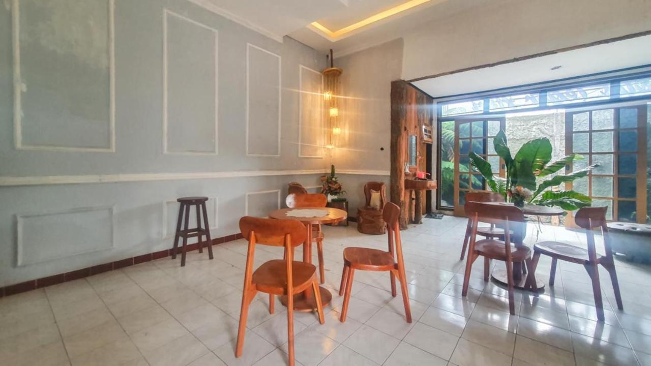 Reddoorz At Pujon Malang Hotel Batu  Ngoại thất bức ảnh
