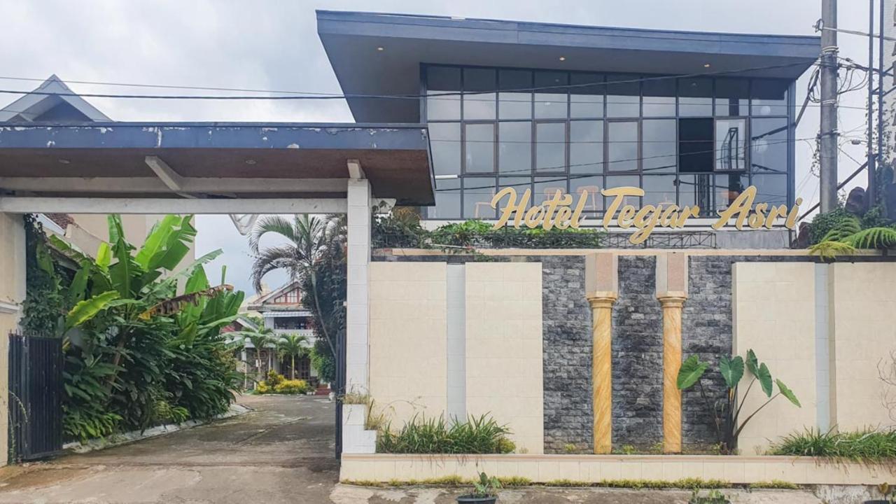 Reddoorz At Pujon Malang Hotel Batu  Ngoại thất bức ảnh