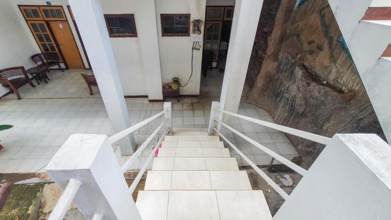 Reddoorz At Pujon Malang Hotel Batu  Ngoại thất bức ảnh